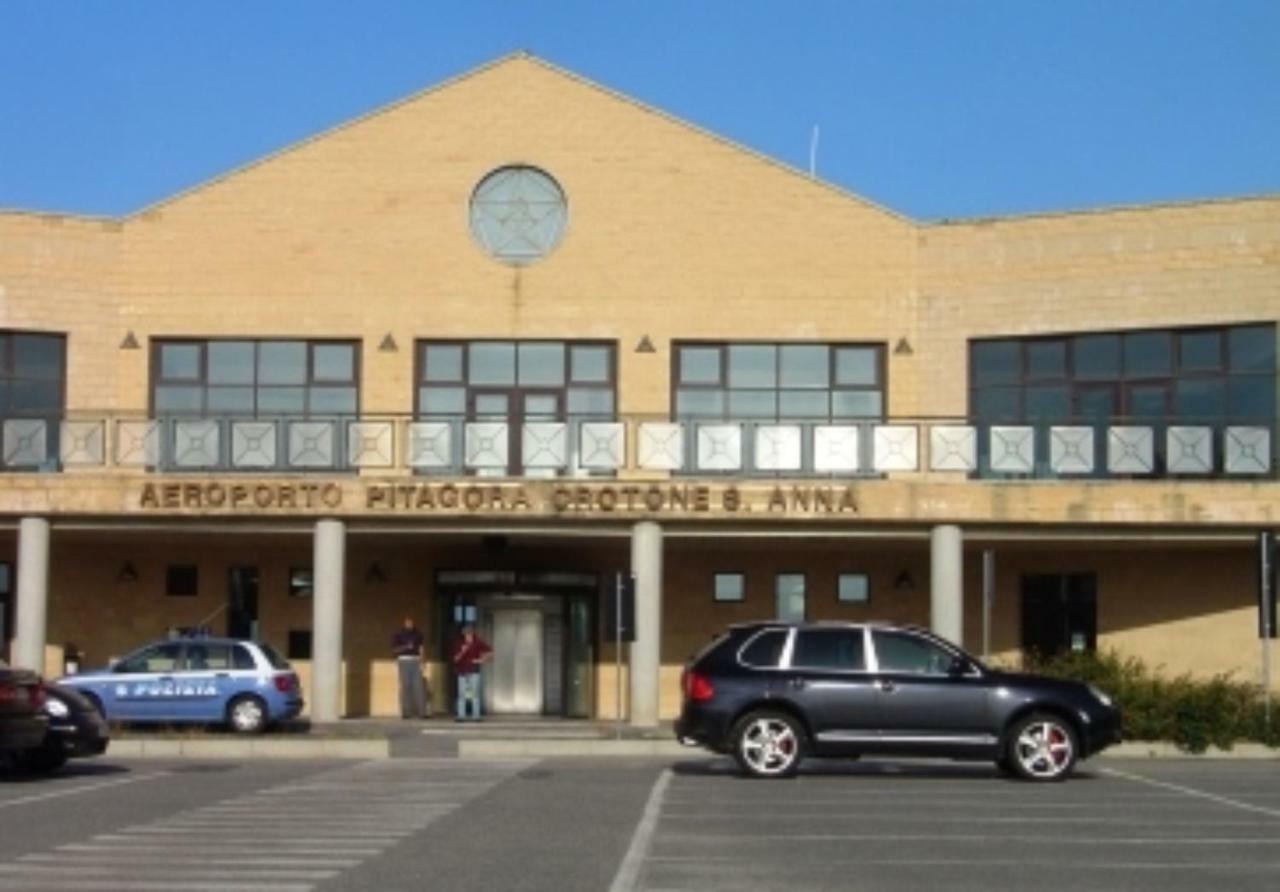 L'Isola Di Gaia Acomodação com café da manhã Crotone Exterior foto